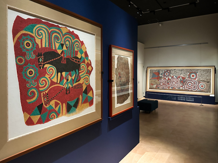 国立歴史民俗博物館「歴博色尽くし」会場