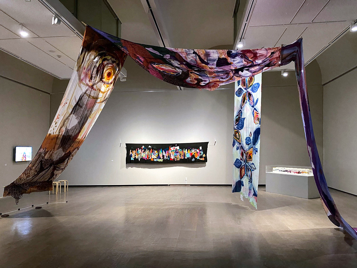 岐阜県美術館「クロスアート4 ビロンギング」会場