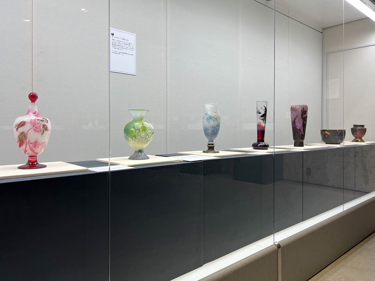 渋谷区立松濤美術館「没後120年 エミール・ガレ展 奇想のガラス作家」会場