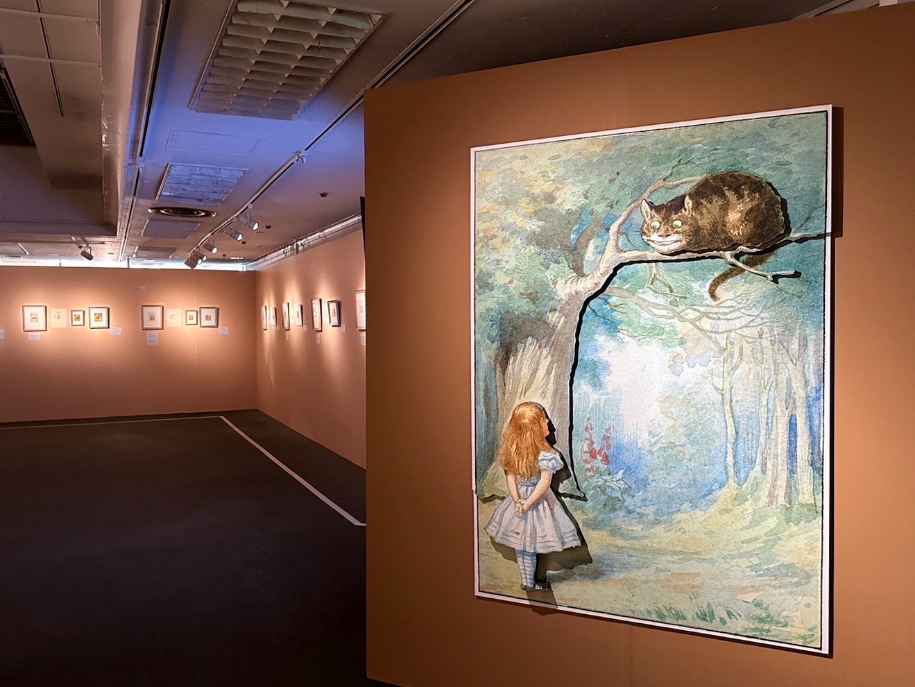 横浜髙島屋 出版160周年記念「不思議の国のアリス展」会場