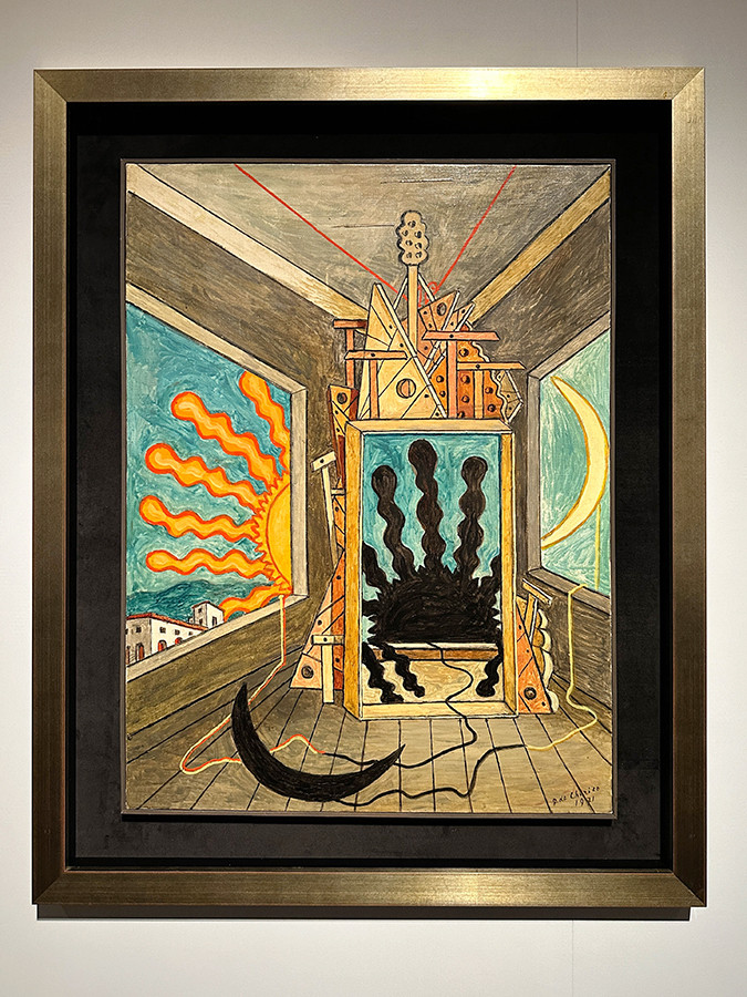 東京都美術館「デ・キリコ展」会場より　《燃えつきた太陽のある形而上的室内》1971年　ジョルジョ・エ・イーザ・デ・キリコ財団　© Fondazione Giorgio e Isa de Chirico, Roma　© Giorgio de Chirico, by SIAE 2024