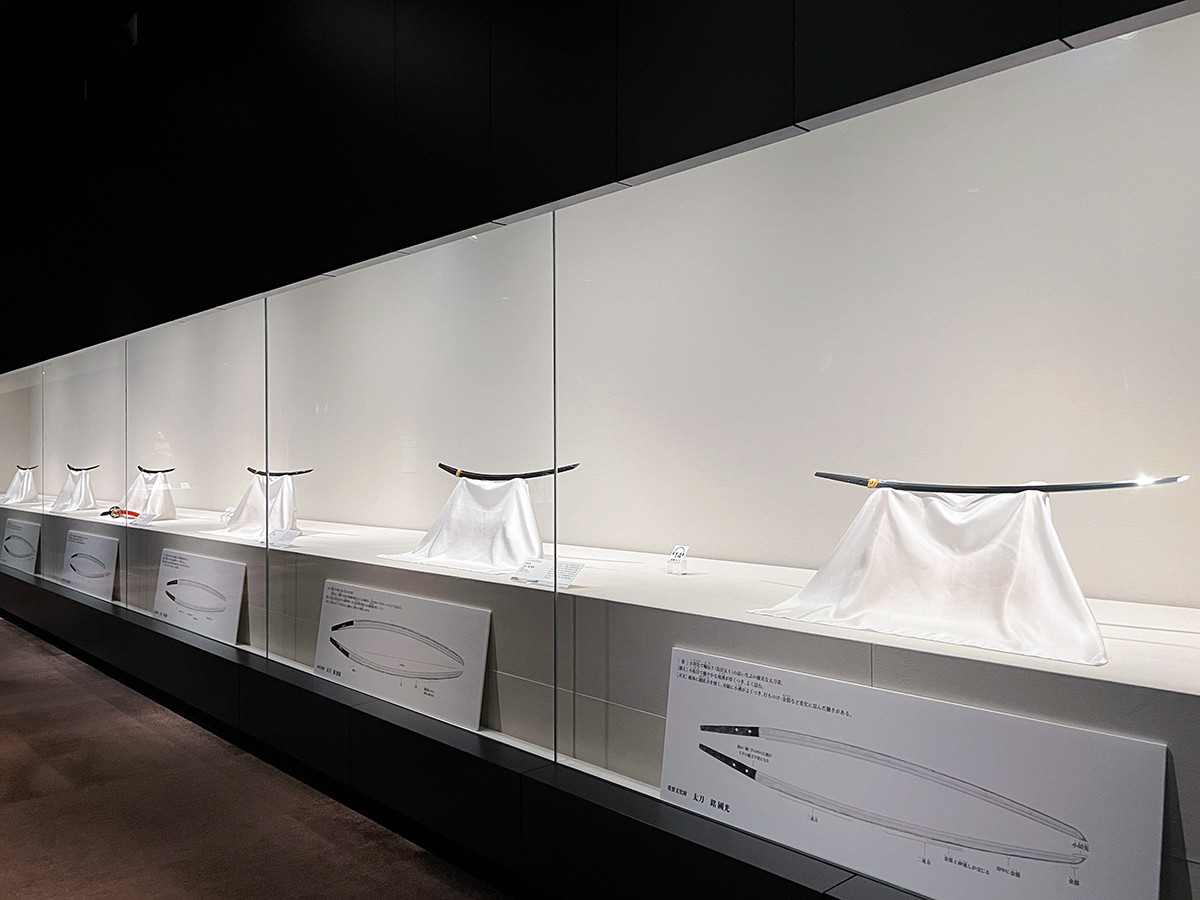 静嘉堂@丸の内「超・日本刀入門 revive」会場より 第3章「きら星のごとき名刀たち ―館蔵の重要文化財」