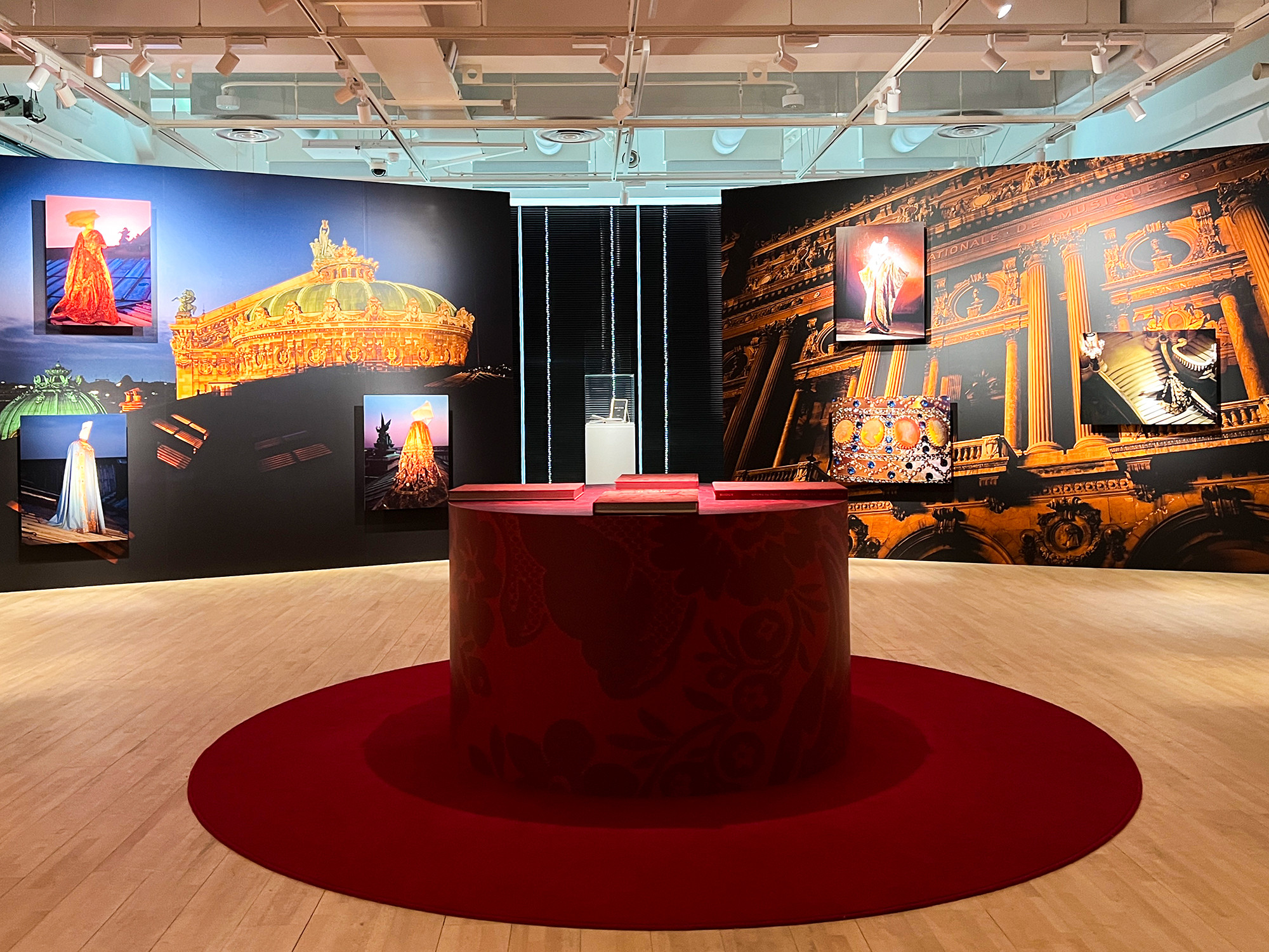 ポーラ ミュージアム アネックス 田原桂一「OPÉRA de PARIS」会場