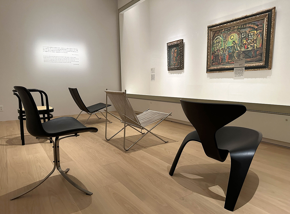 パナソニック汐留美術館「ポール・ケアホルム展」会場より　「名作椅子で味わうルオー・コレクション」