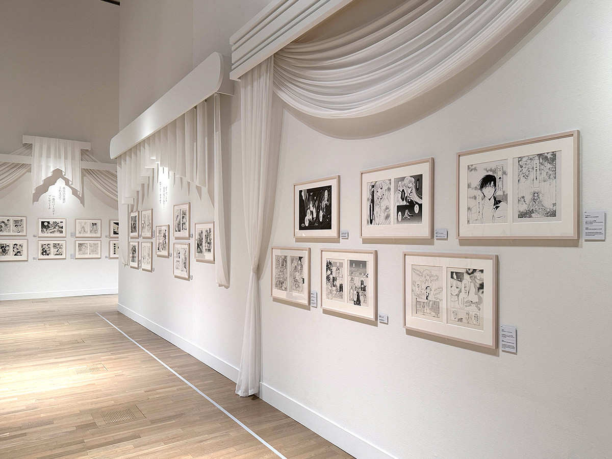 国立新美術館「CLAMP展」会場より　第2章「LOVE ― CLAMPが描く、愛のかたち。」