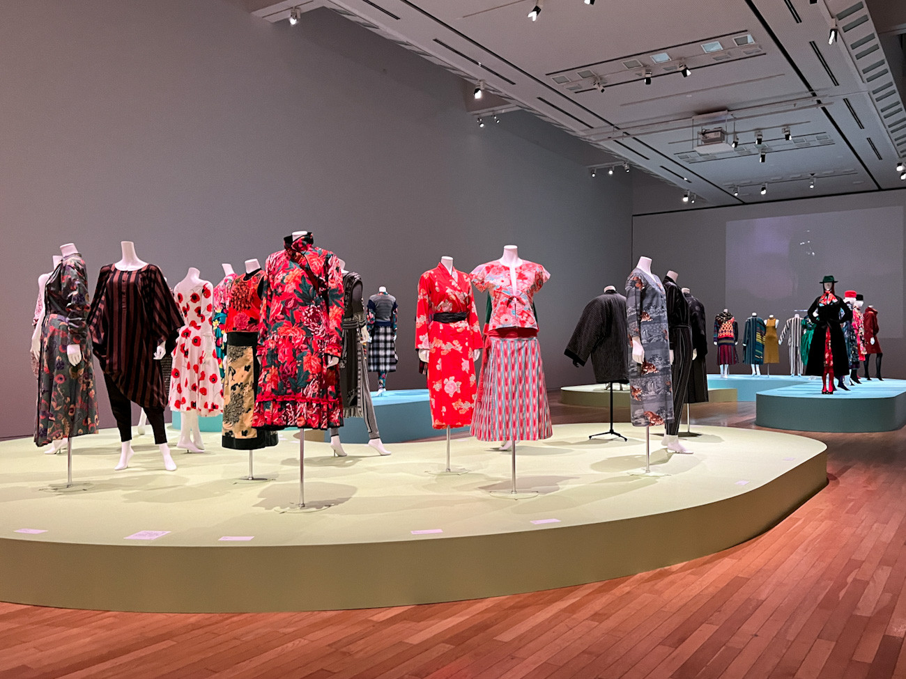 東京オペラシティ アートギャラリー「髙田賢三　夢をかける」会場