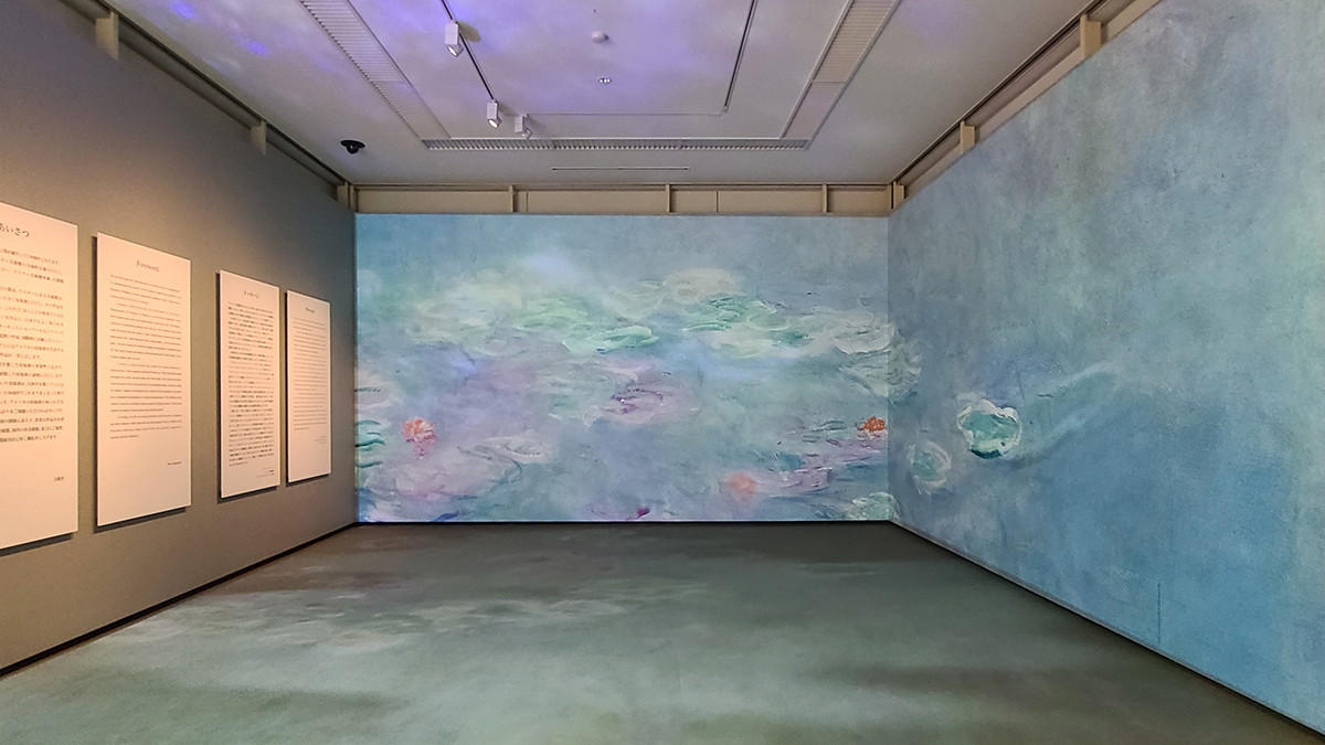 会場入口 フォトスポット 「印象派　モネからアメリカへ　ウスター美術館所蔵」展示風景、東京富士美術館、2024年