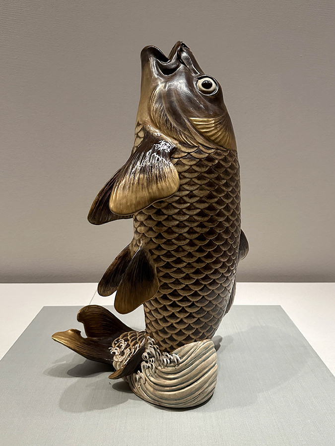皇居三の丸尚蔵館「いきもの賞玩」会場より 《鯉置物》川本栄次郎 大正2年(1913)皇居三の丸尚蔵館収蔵