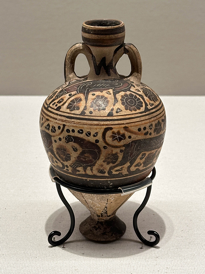 皇居三の丸尚蔵館「いきもの賞玩」会場より 《コリントス式アンフォリスコス》紀元前7〜紀元前6世紀頃 皇居三の丸尚蔵館収蔵