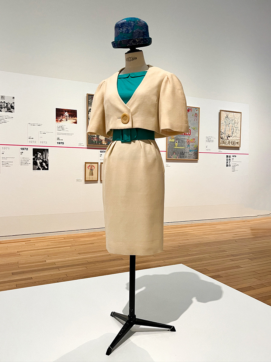 第8回「装苑賞」受賞作品 アンサンブル（ジャケット、スカート）、ブラウス、ベルト、帽子