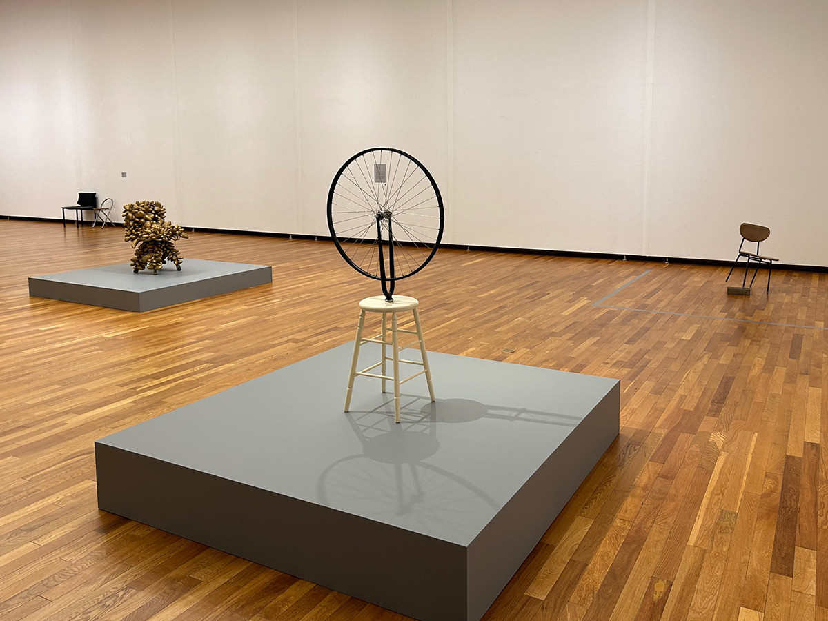 愛知県美術館「アブソリュート・チェアーズ 現代美術のなかの椅子なるもの」会場