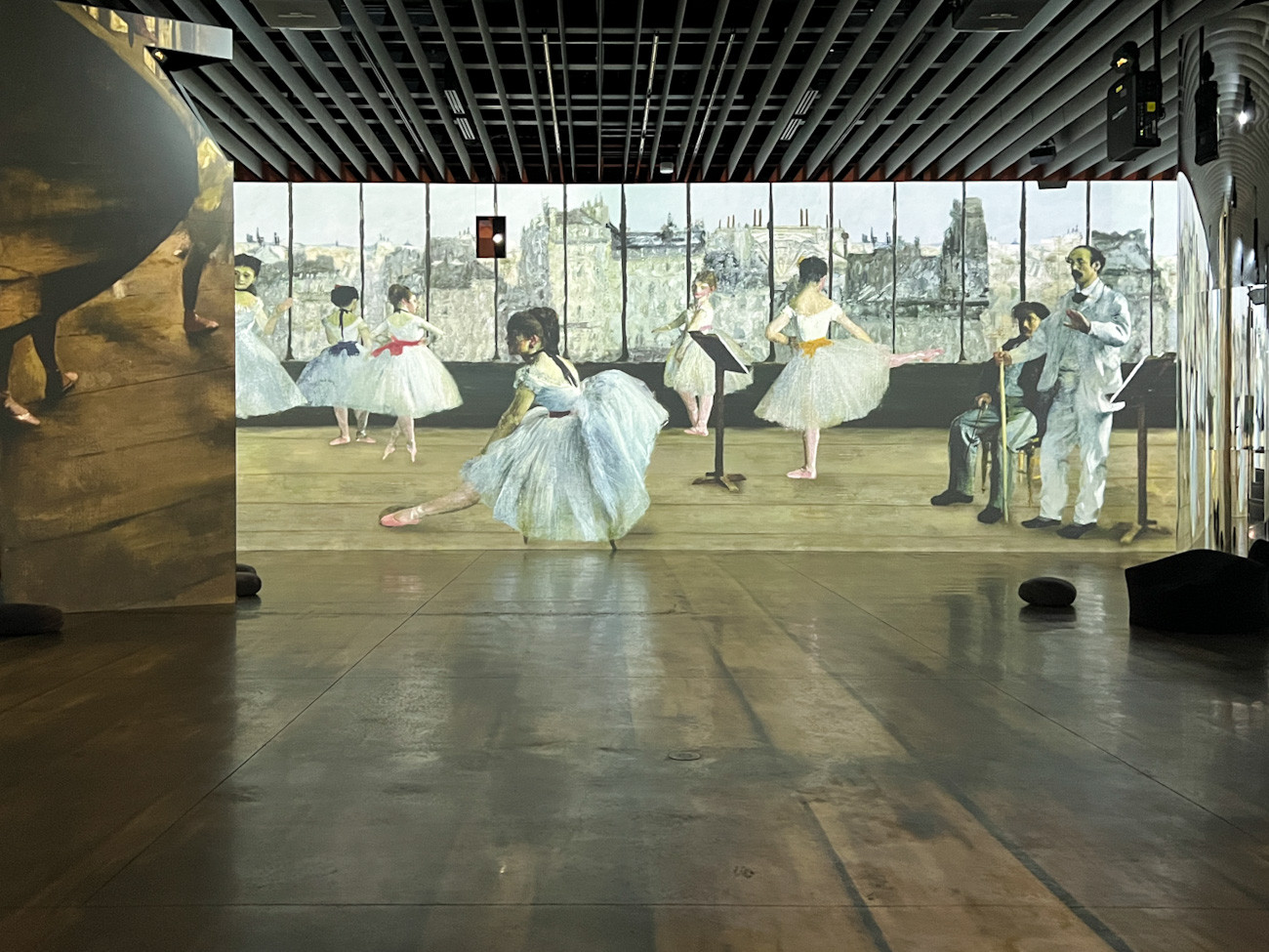 角川武蔵野ミュージアム「モネ　イマーシブ・ジャーニー　僕が見た光」会場