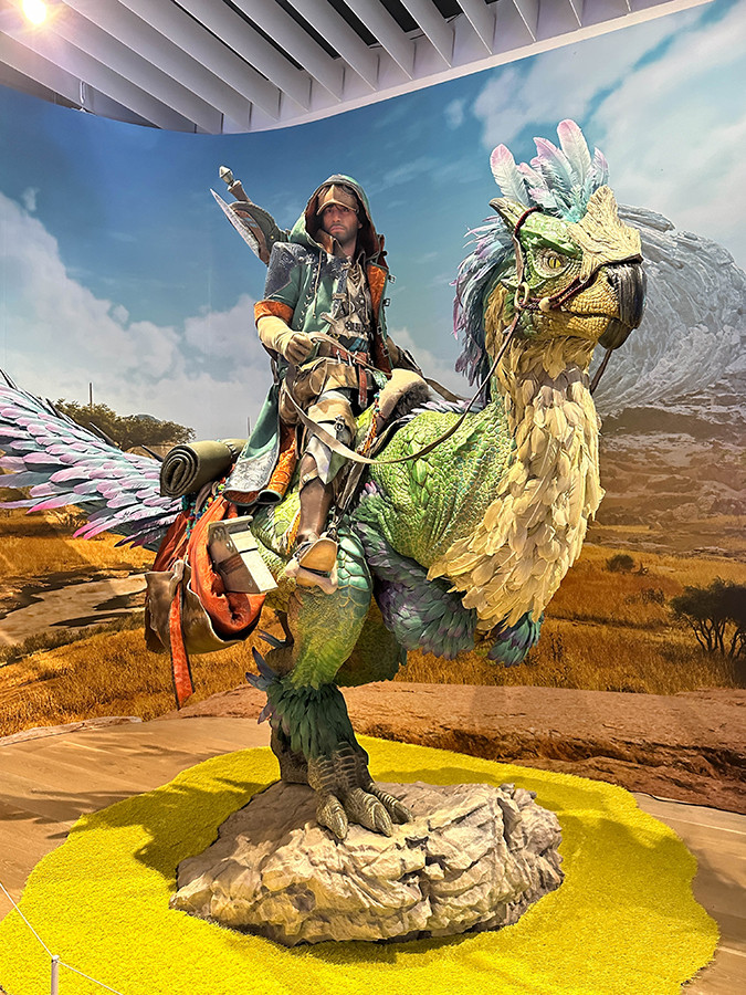 森アーツセンターギャラリー「モンスターハンター20周年-大狩猟展-」会場より 乗用動物「セクレト」