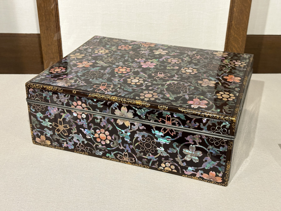 永青文庫「Come on！九曜紋 ―見つけて楽しむ細川家の家紋―」会場