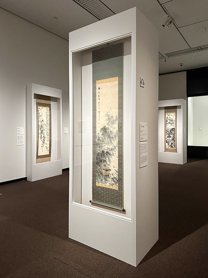 東京都美術館「田中一村展 奄美の光 魂の絵画」会場より (手前)「池亭聞蛙」大正11年(1922)7月