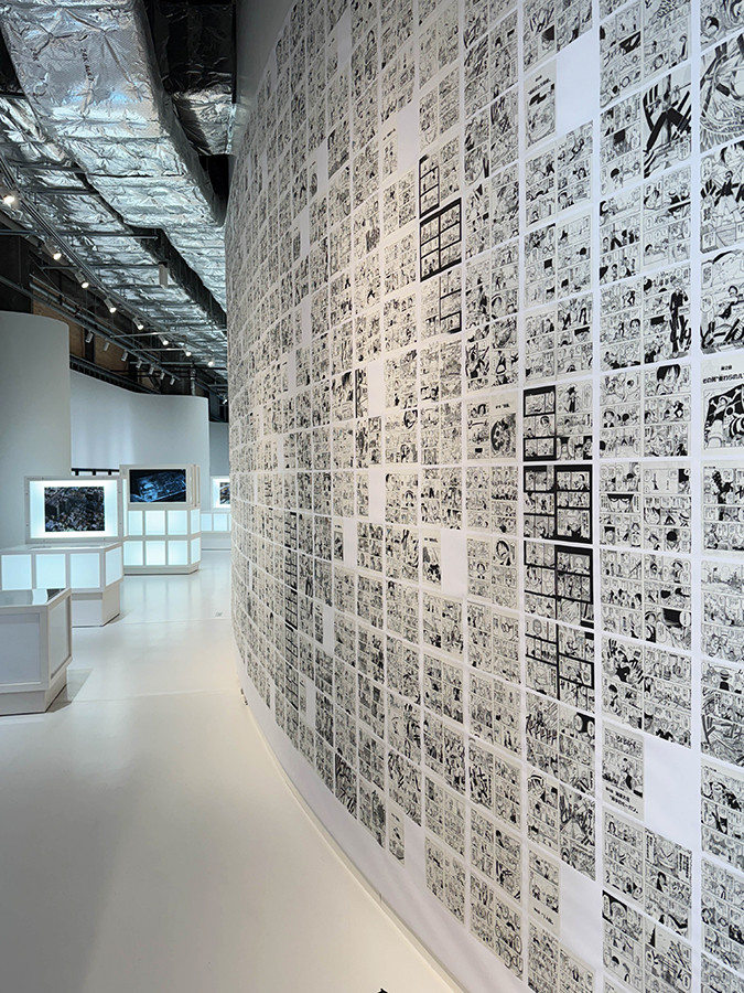 PLAY! MUSEUM「ONE PIECE ONLY」展 会場より 『ONE PIECE』全1100話を貼り合わせた大絵巻