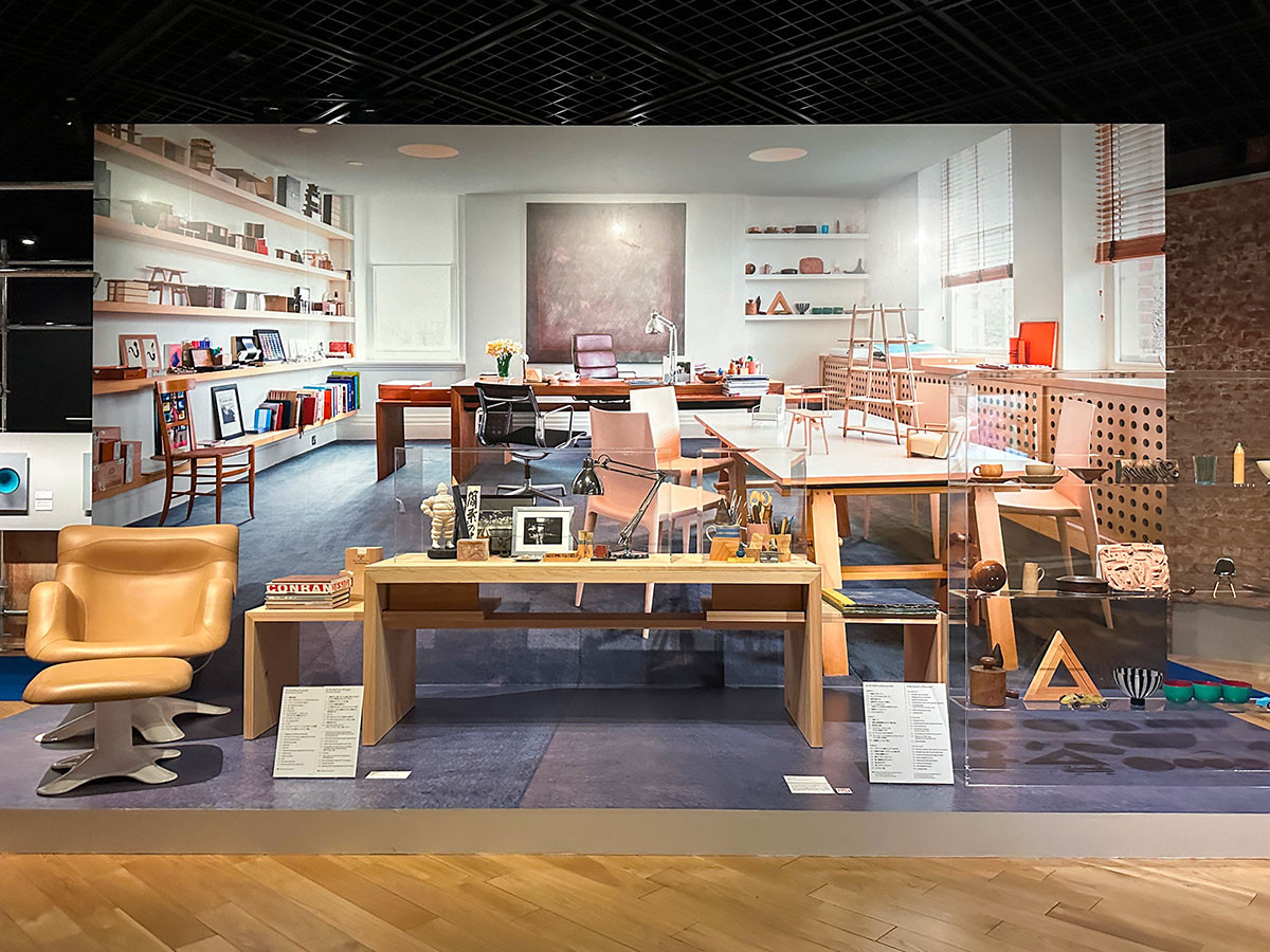 東京ステーションギャラリー「テレンス・コンラン モダン・ブリテンをデザインする」より第4章「バートン・コート自邸」会場