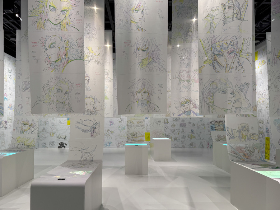 鬼殺隊最高位の剣士、“柱”にフォーカスした展覧会 ― アニメ「鬼滅の刃