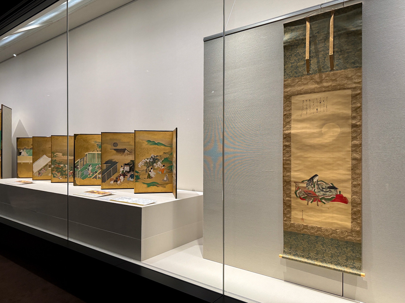 静嘉堂＠丸の内「平安文学、いとをかし　―国宝『源氏物語関屋澪標図屏風』と王朝美のあゆみ」会場