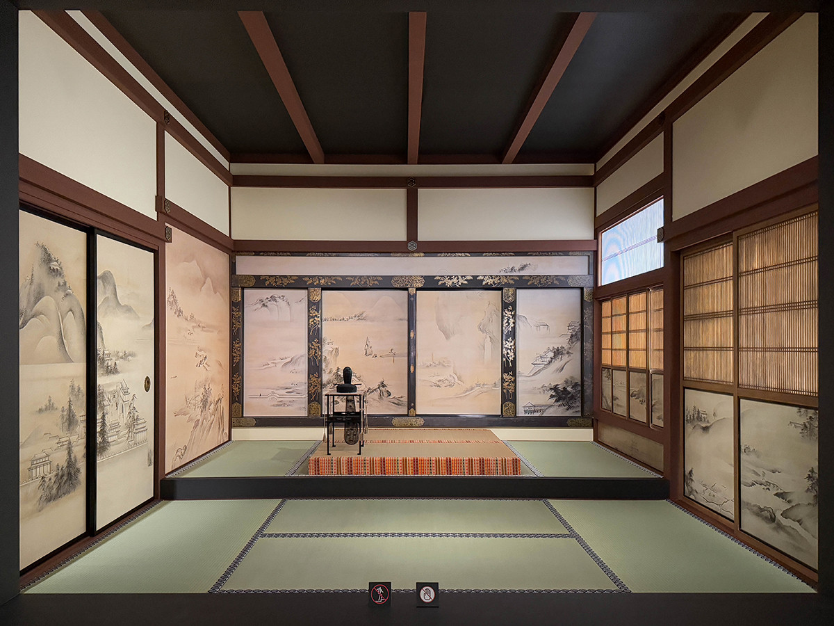 東京国立博物館「旧嵯峨御所 大覚寺」会場より 「御冠の間」の再現