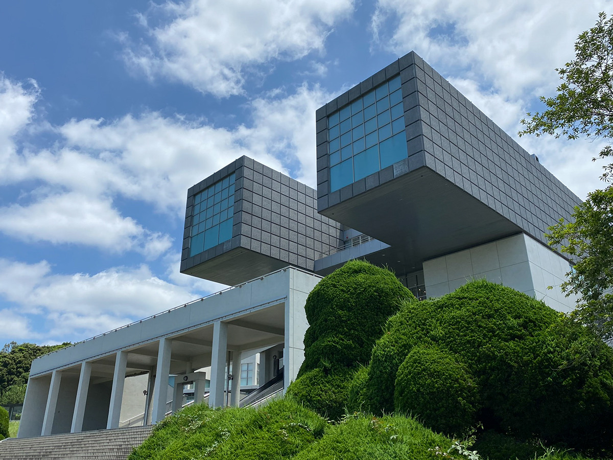 特集 シュルレアリスムを感じる7つの要素