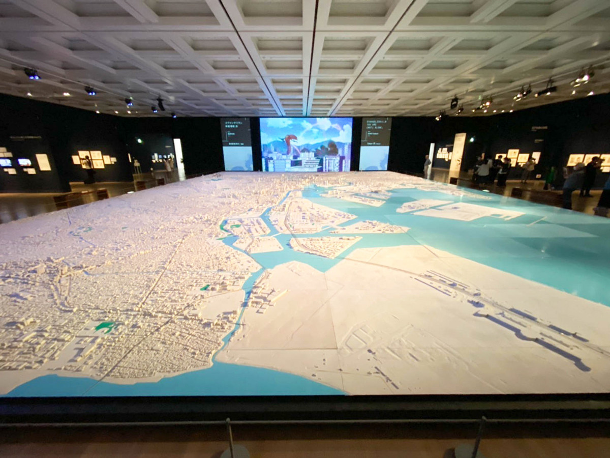 パリで人気沸騰、「MANGA 都市 TOKYO」展が凱旋
