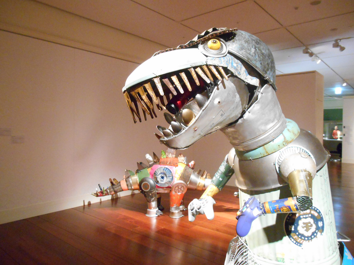 富田菜摘 スクラップ・ワールド