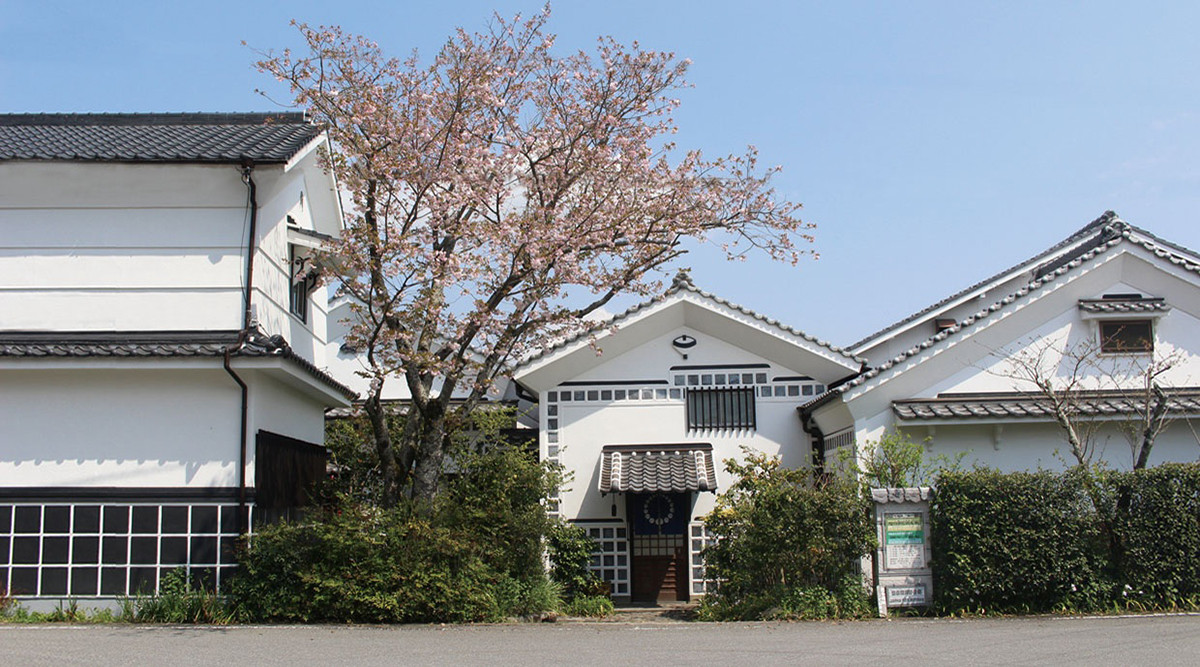 世界の太鼓と打楽器～形と音色～