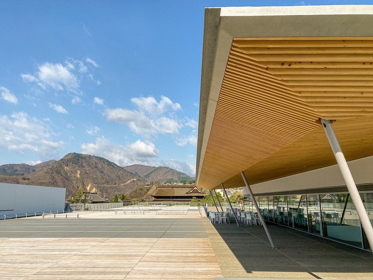 長野県立美術館が新築オープン