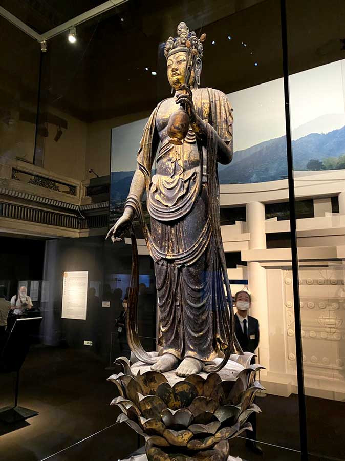 天平彫刻の名品、国宝《十一面観音菩薩立像》が初めて東京に ― 東京