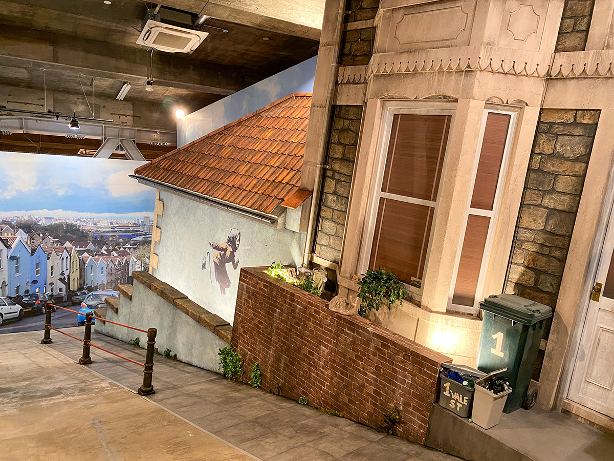 バンクシーって誰？ 展