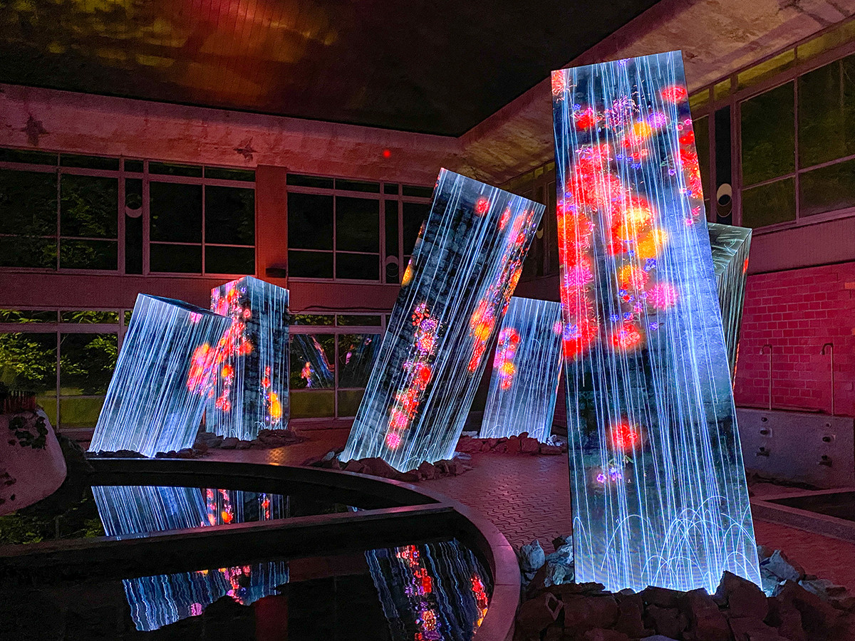 ボルボ チームラボ かみさまがすまう森