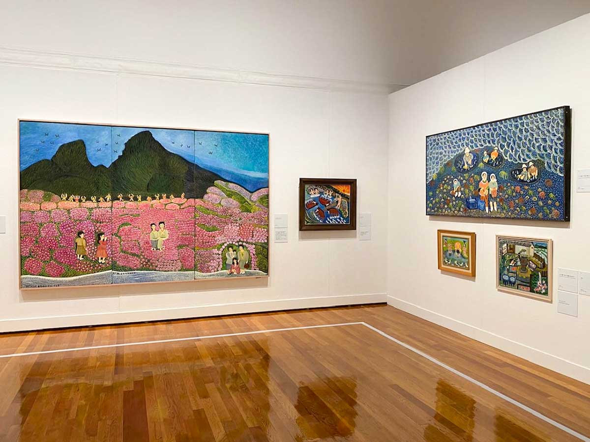 空箱、ガラス瓶、しゃもじにも描いた独学の画家 ― 世田谷美術館で「塔本シスコ展」