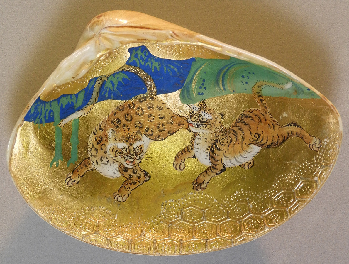 《綾杉地獅子牡丹蒔絵婚礼調度》