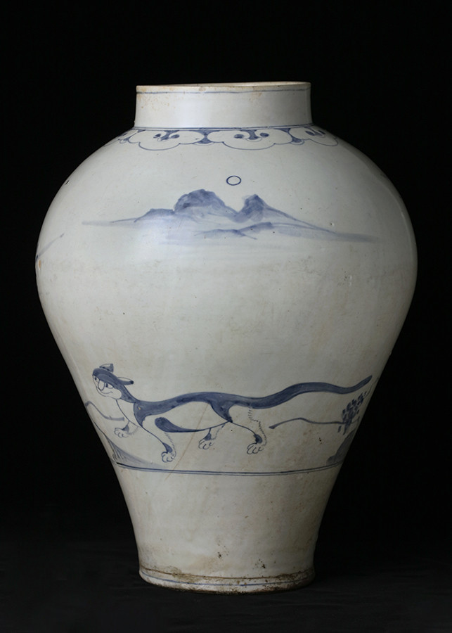 《青花虎鵲文壺》