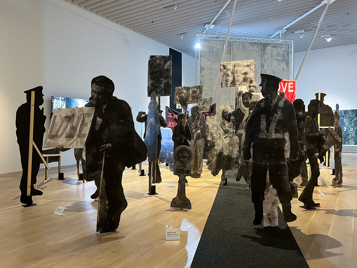 Chim↑Pom展：ハッピースプリング