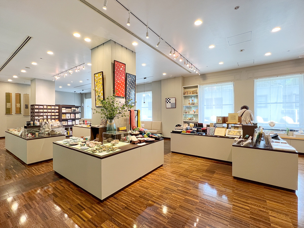 絵のある陶磁器 ～ 仁清・乾山・永樂と東洋陶磁 ～