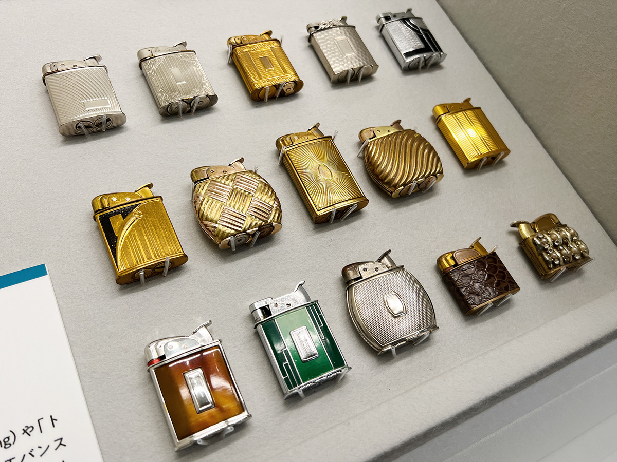 ヴィンテージライターの世界 炎と魅せるメタルワーク | レポート