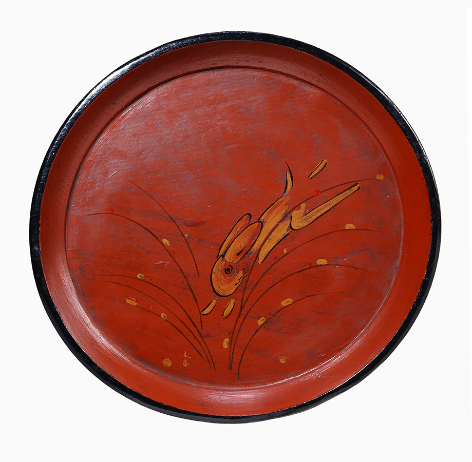 《漆絵盆　兎文》