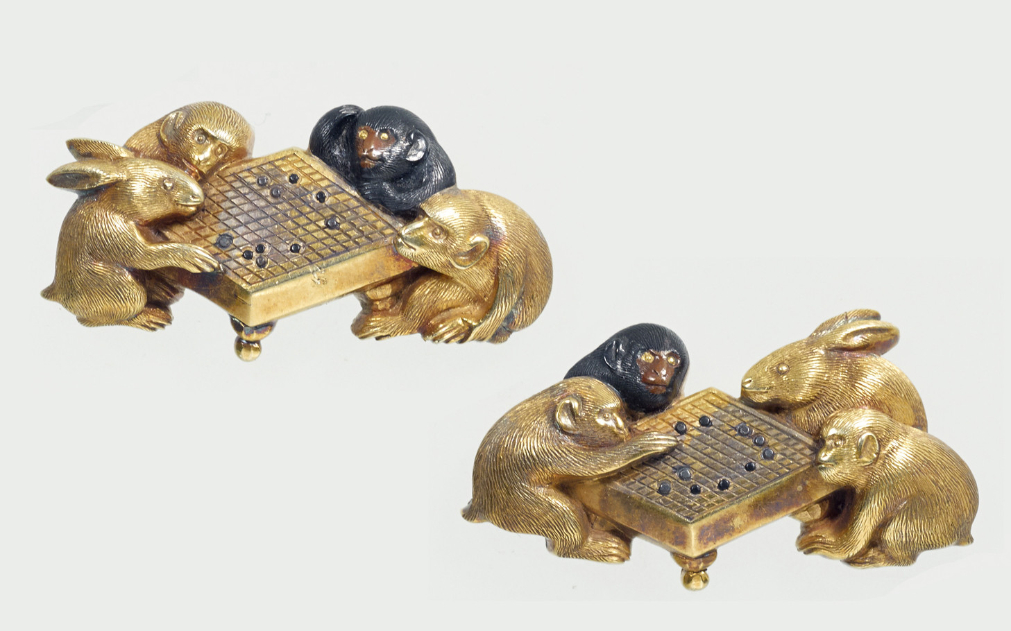 《猿兎囲碁図目貫》