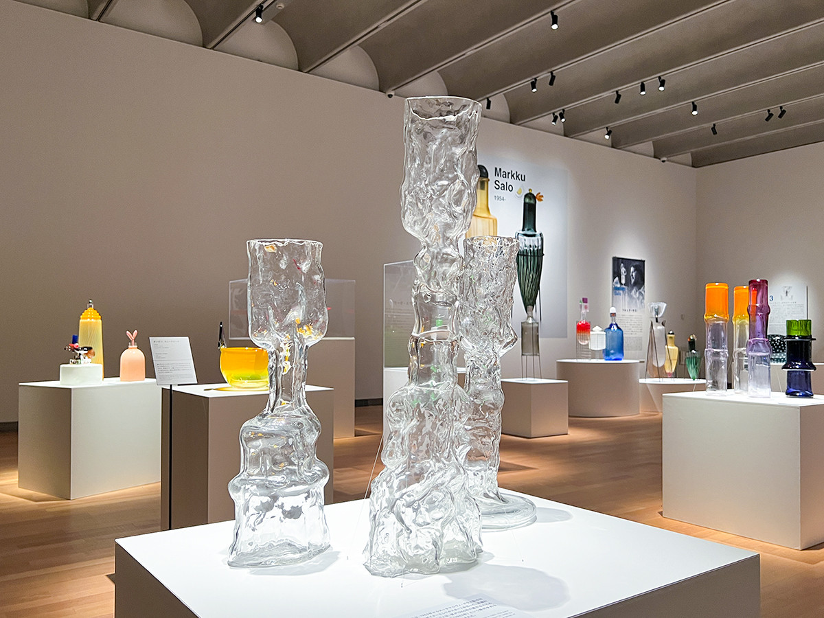 フィンランド・グラスアート 輝きと彩りのモダンデザイン | レポート