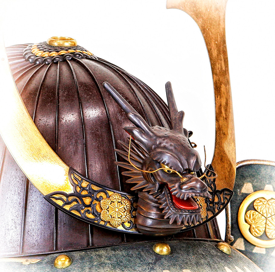 《錆地三十二間筋兜》