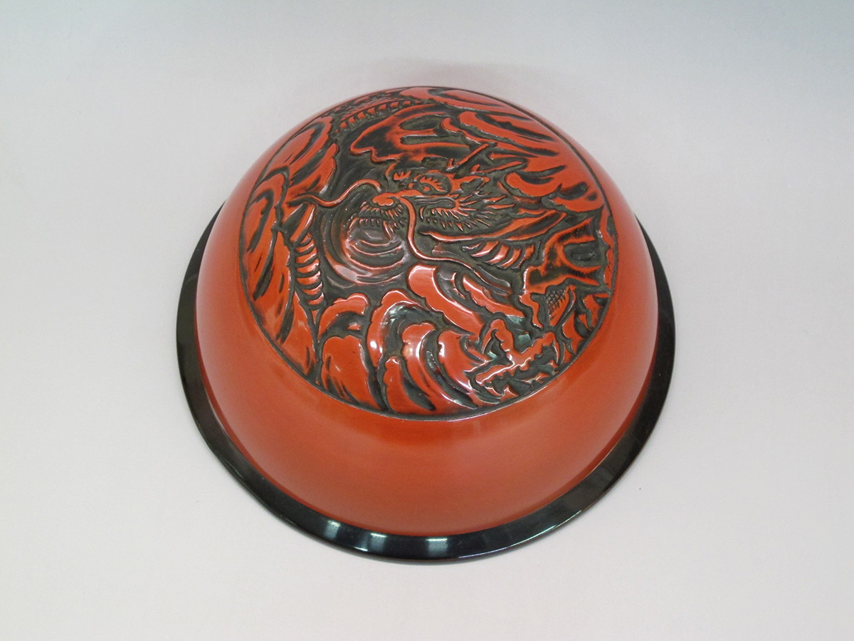 《龍図彫刻塗菓子器》
