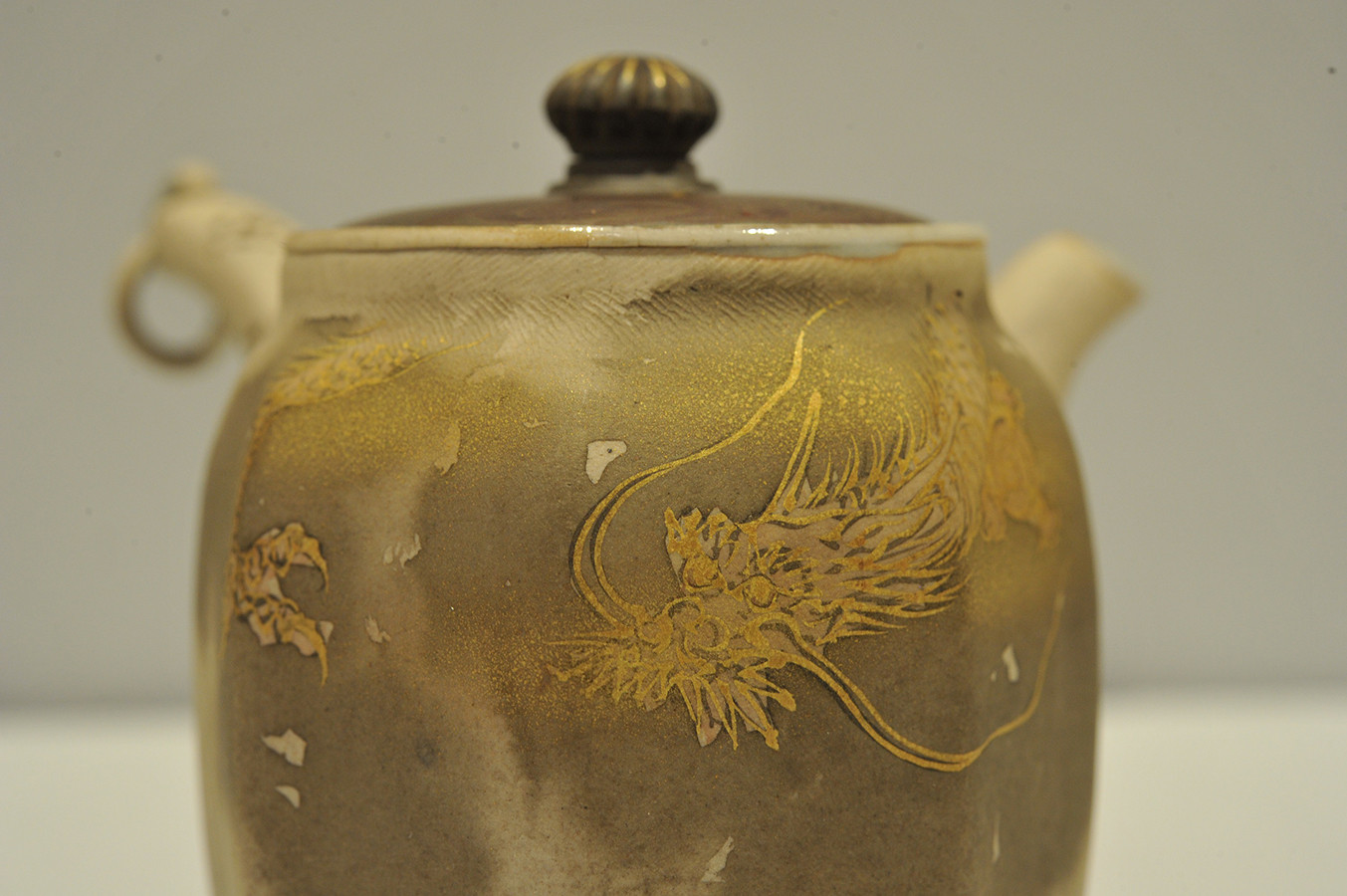 《木型成作白土墨絵金彩龍文急須》