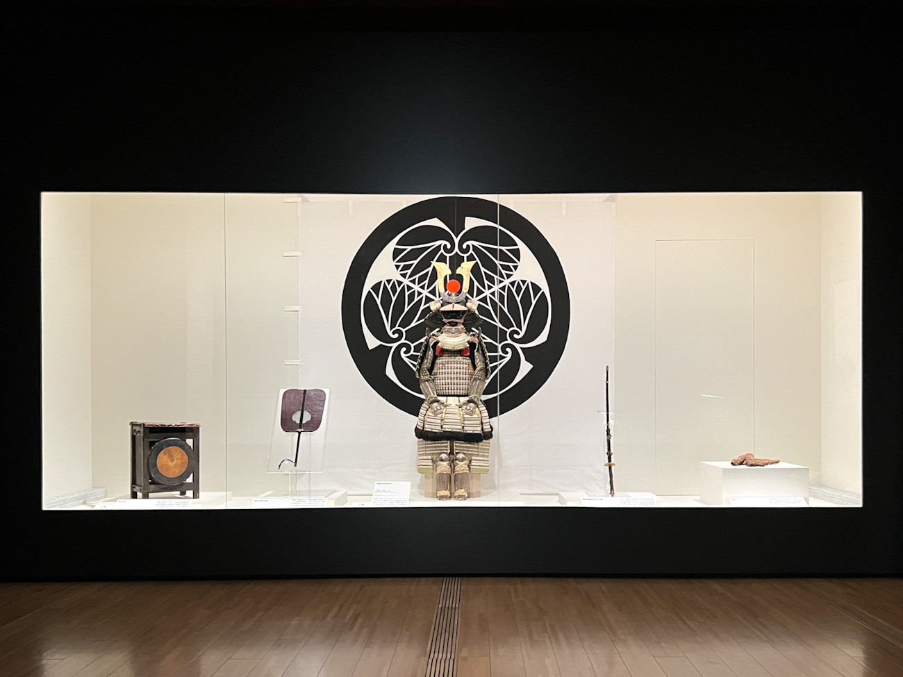 国宝「源氏物語絵巻」「初音の調度」を特別公開 ― サントリー美術館「徳川美術館展 尾張徳川家の至宝」