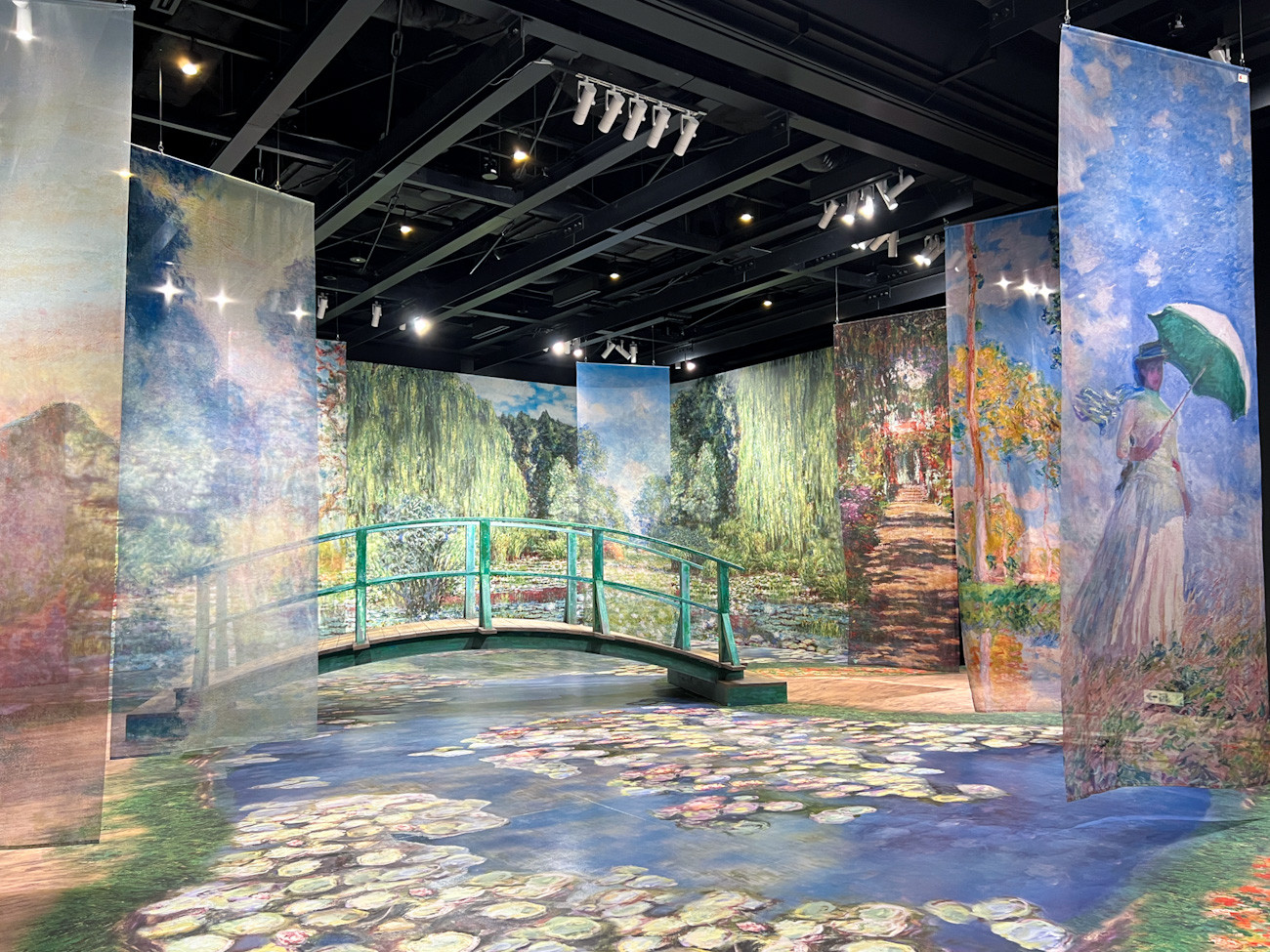 体感型デジタルアート劇場第4弾は、光のアーティスト・モネがテーマ