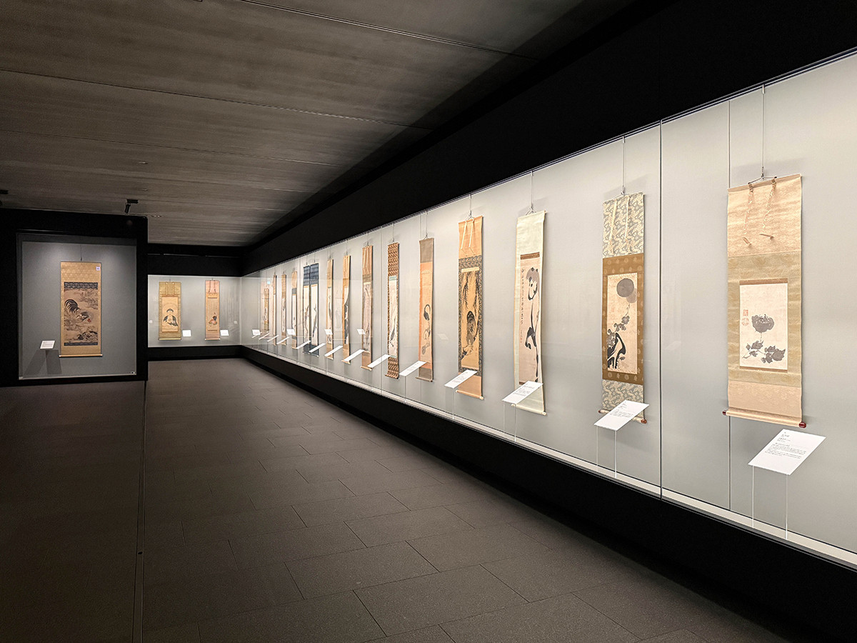 若冲ならではの美しい色彩、幻の絵巻が世界初公開 ― 「若冲激レア展」（レポート）