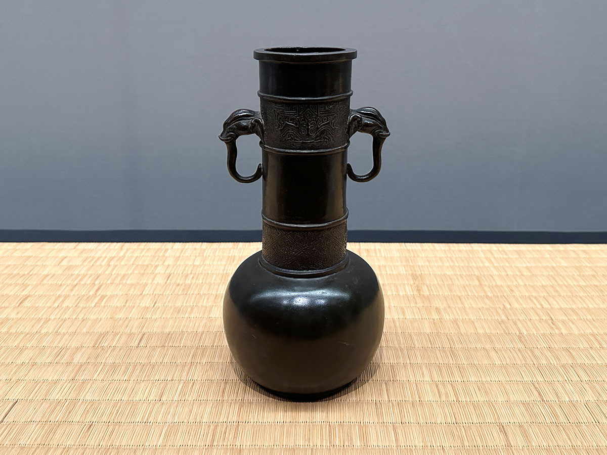 花を彩る名脇役 ― 泉屋博古館東京「花器のある風景」（レポート