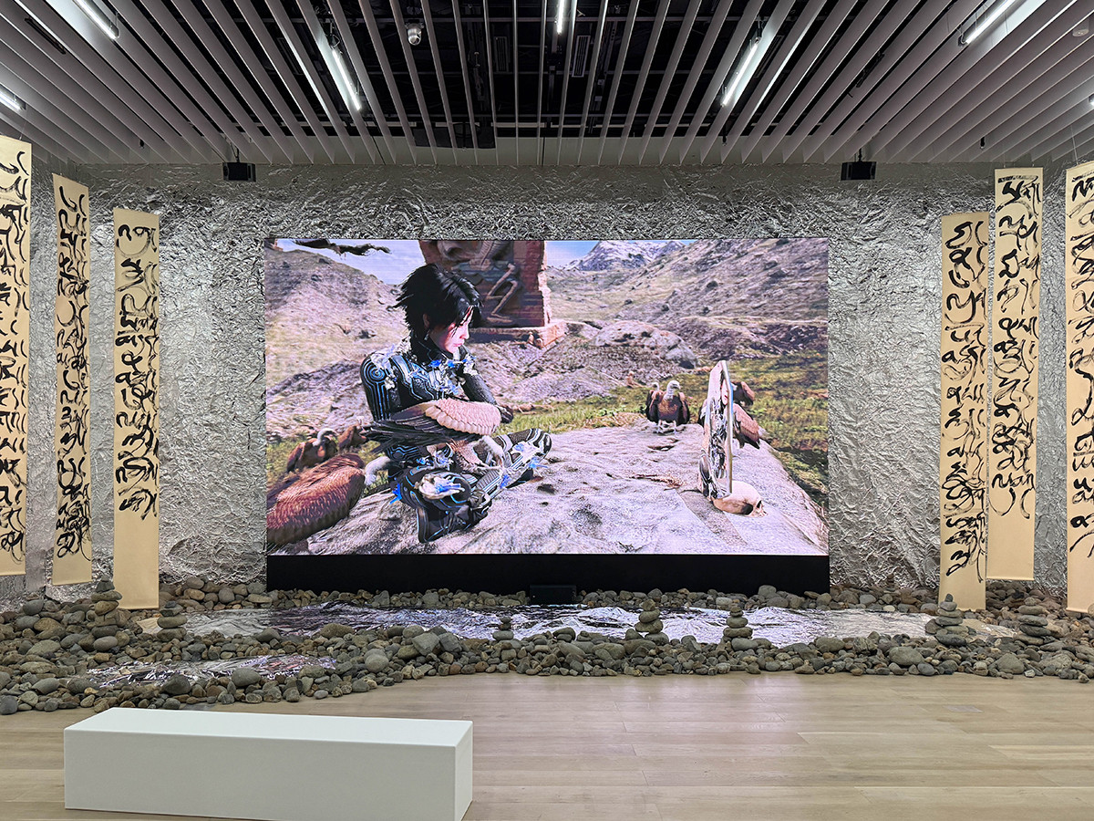 テクノロジーとアートの新たな交差点 ― 森美術館「マシン・ラブ