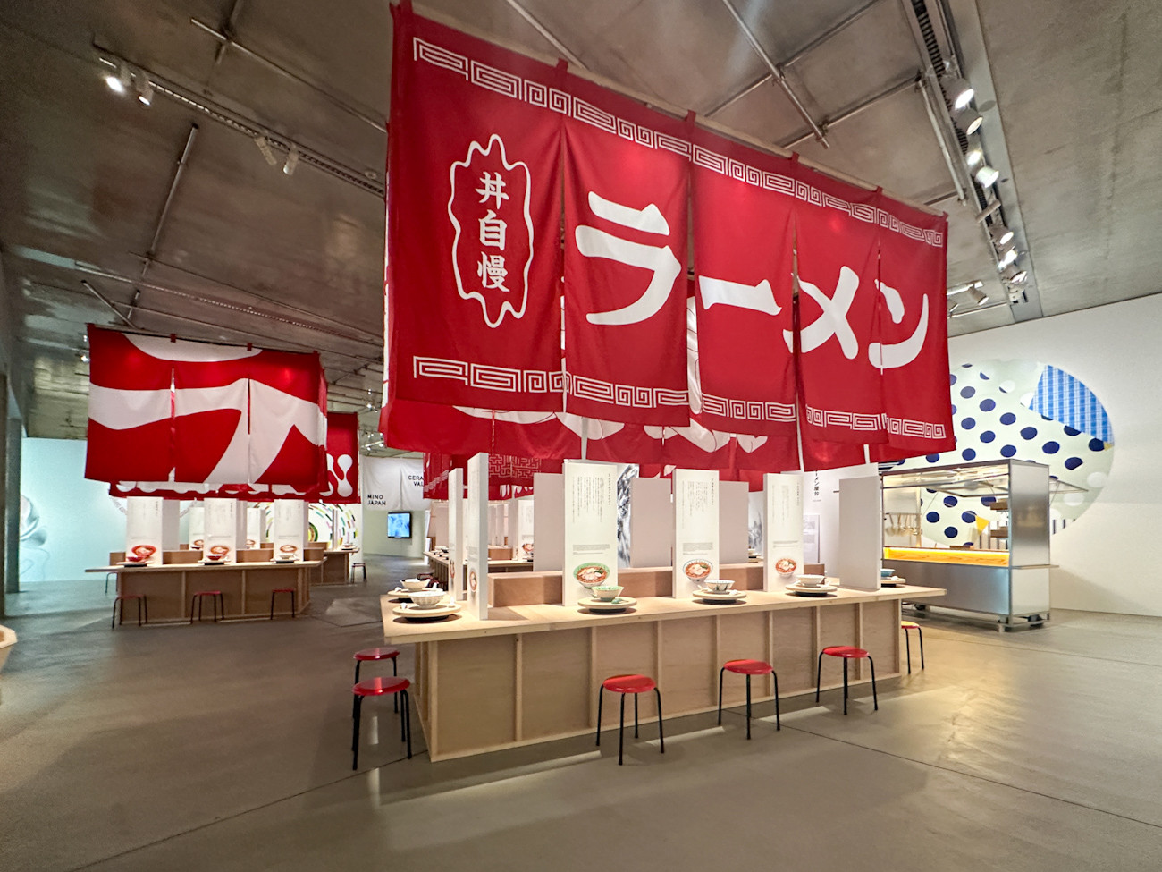 21_21 DESIGN SIGHT 企画展「ラーメンどんぶり展」会場